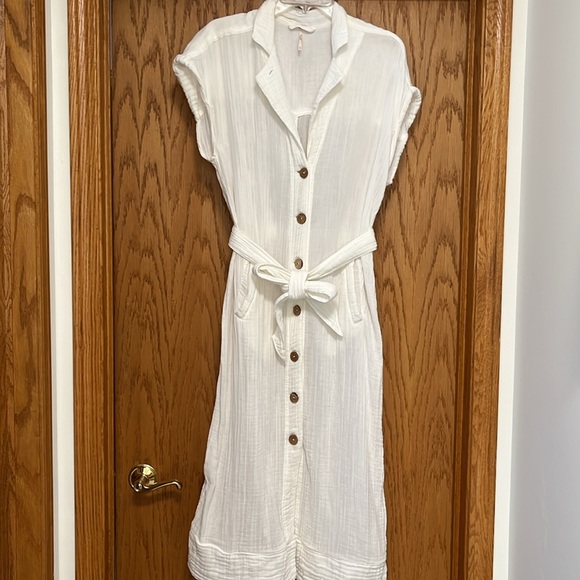 Free People Dresses & Skirts - Free People gauzy cream dress M